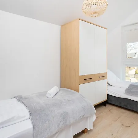 Poludniowa Przystan By Renters Debki